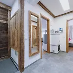 Badia By We Rent, Summercard Included 木屋