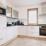 木屋 Badia By We Rent, Summercard Included